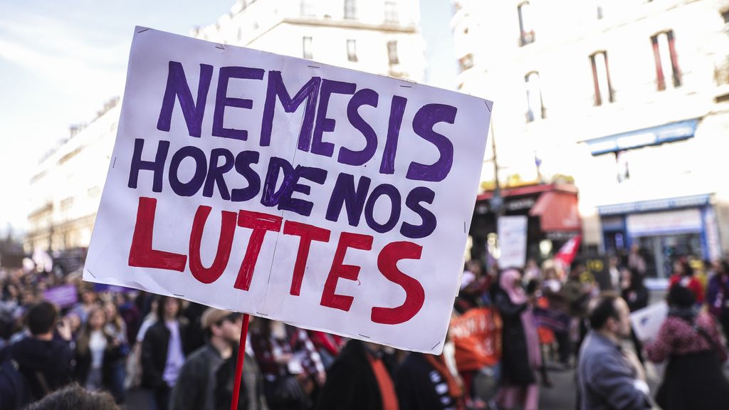 President Macron roept op tot kalmte na dodelijke mishandeling in Lyon