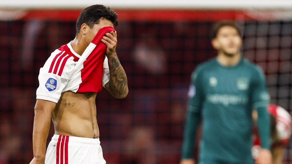 Ajax laat punten liggen tegen NEC bij terugkeer Tadic in Amsterdam