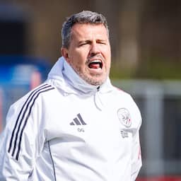 Ajax verliest oefenduel van FC Twente door prachtgoal, Regeer maakt rentree