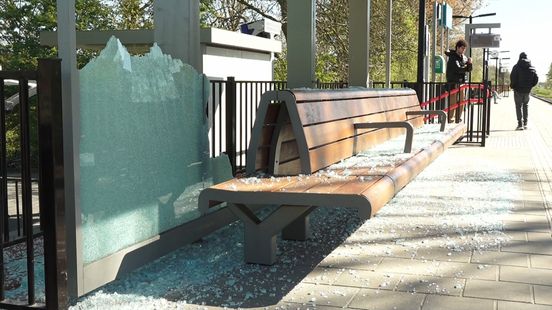 Station Delfzijl West één grote ravage na vernielingen: 'Dit is wel heel extreem'