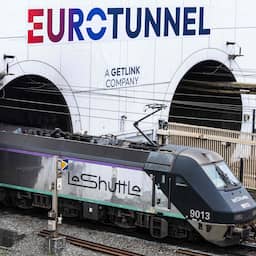 Negentien gewonden bij ongeluk tussen bus en trein voor ingang Kanaaltunnel