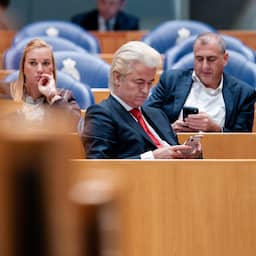 Appjes gelekt van Wilders die smoes zocht om verkiezingsdebat te missen