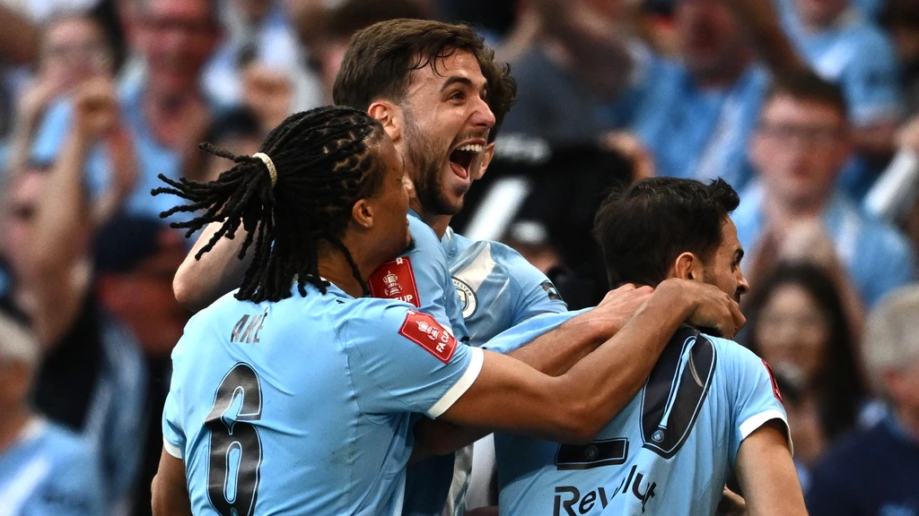 Southampton dicht bij stunt, maar City met Reijnders en Aké naar FA Cup-finale