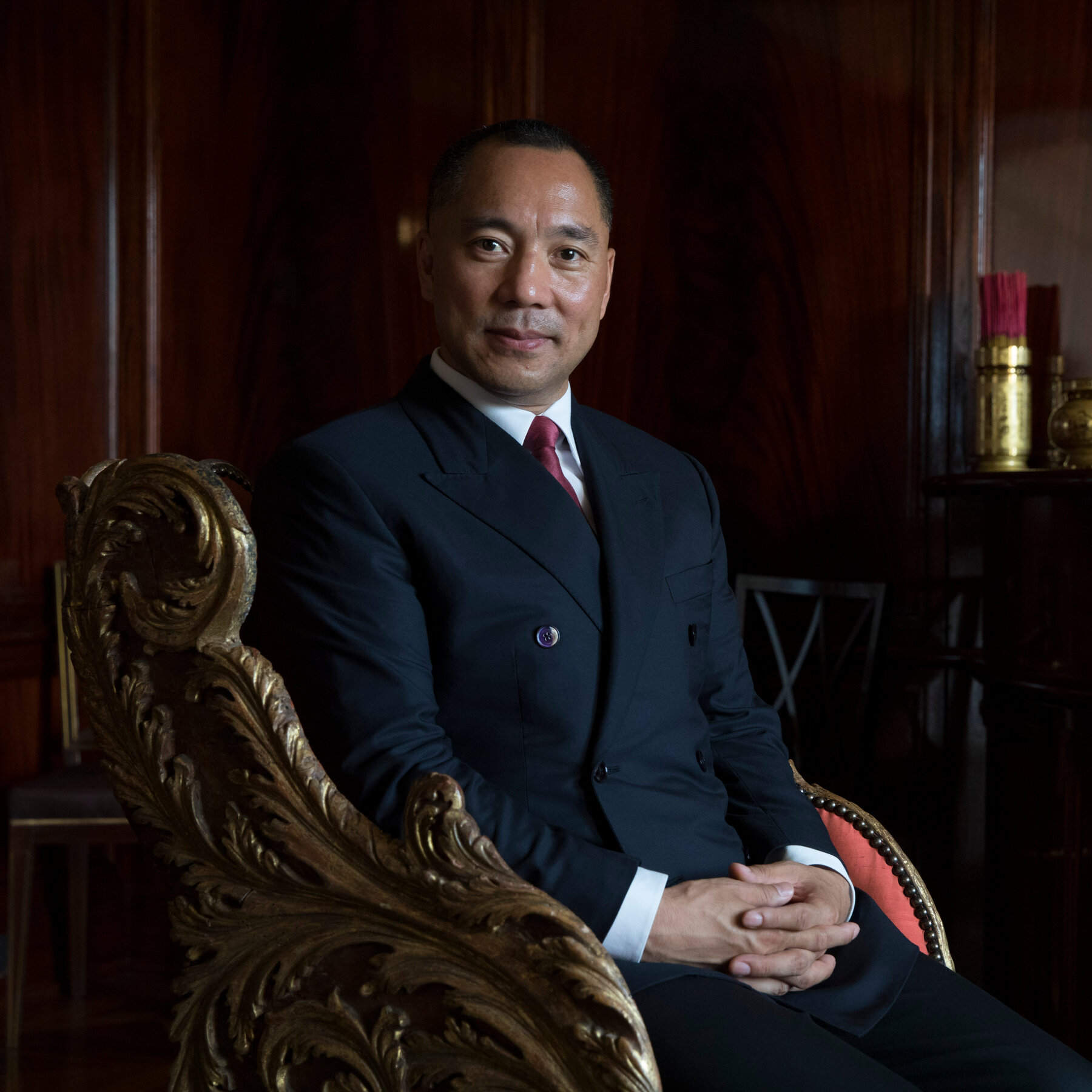 Former Chinese Billionaire and Bannon Associate Is Sentenced for Fraud