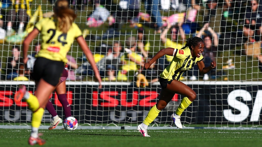 Phoenix makes A-League history with semifinal triumph over Brisbane