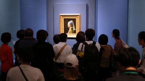 Rijen in museum Japan voor 'Meisje met de parel': 'Wordt hier bijna als iets heiligs gezien'