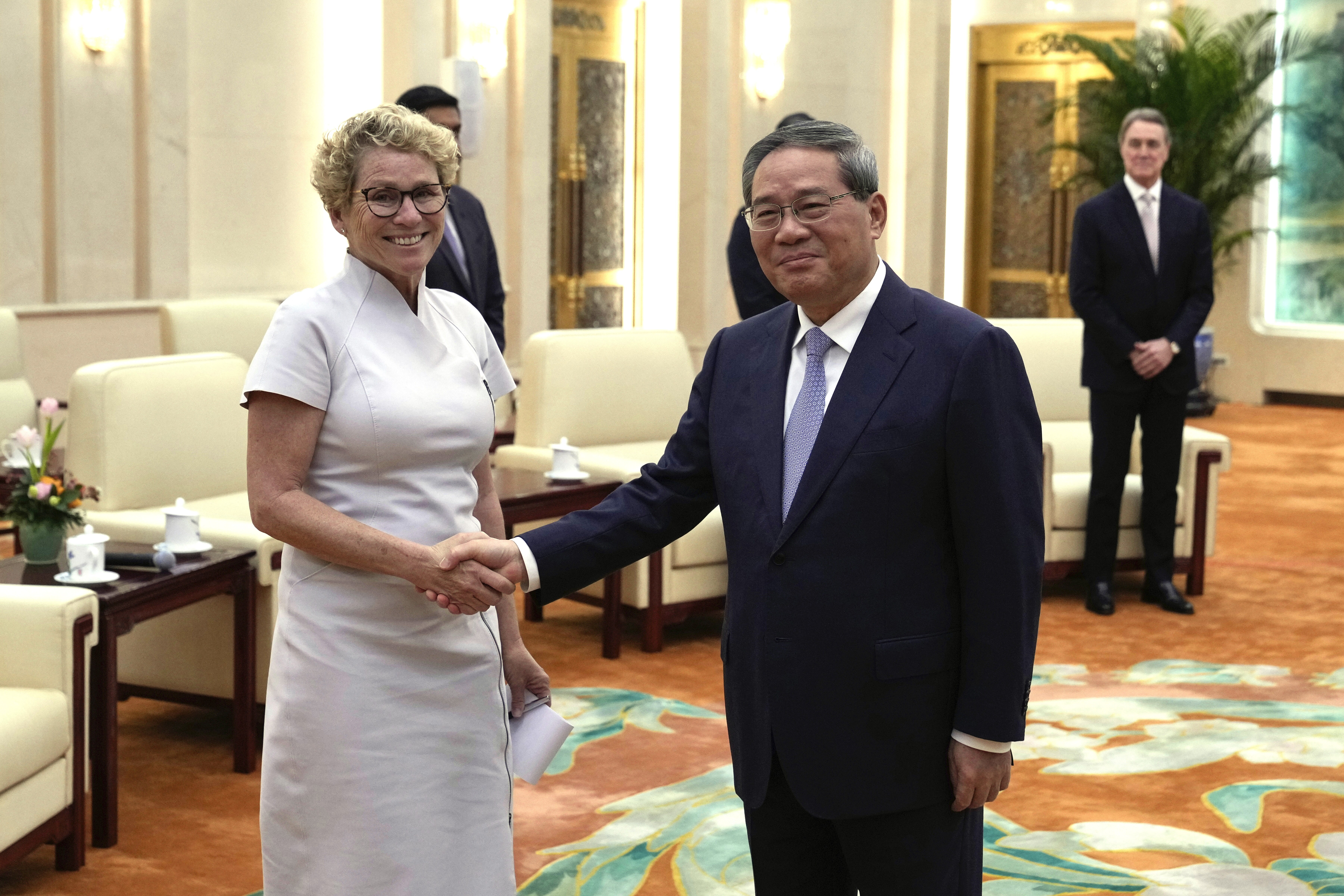 U.S. lawmakers push for military dialogue in a rare China visit