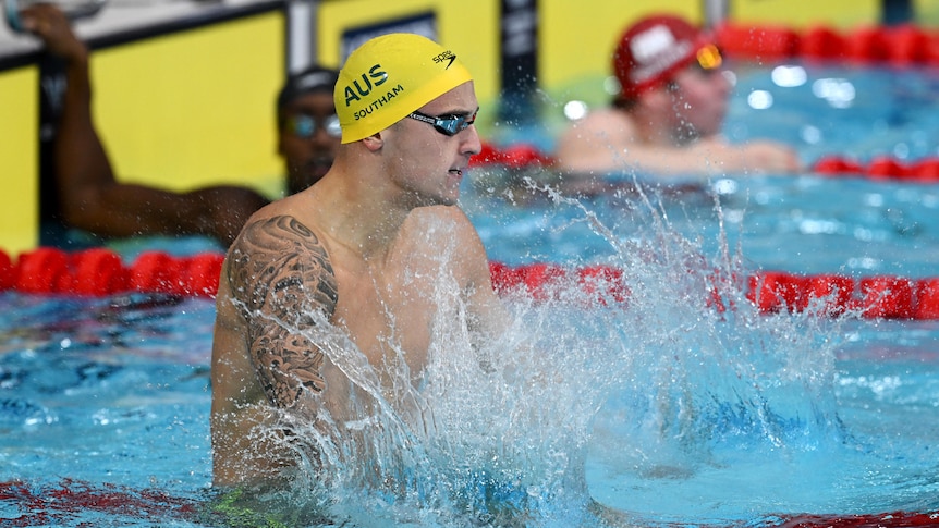 Live: Dolphins dominate in the pool, Aussies fly into 100m finals in the wet