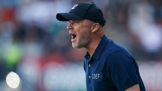 NEC-coach wacht ongeduldig op verdedigers: 'Er zit duidelijk wat spanning op'