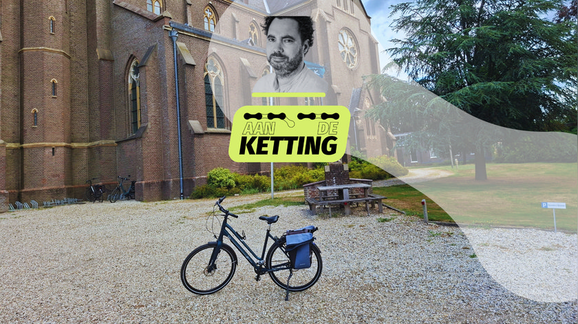 Zo’n 75 vrijwilligers houden in Vorden het Museum voor Heiligenbeelden draaiende. Wat drijft hen?