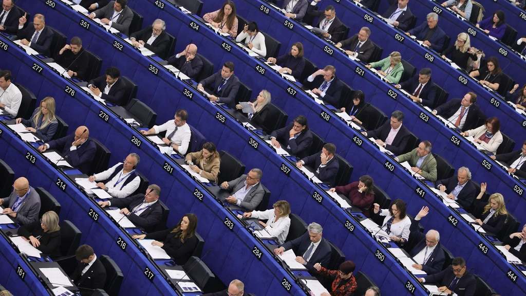 Kantoren van opgeheven radicaal-rechtse fractie in EU-parlement doorzocht