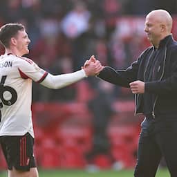 Arne Slot ziet clubicoon Andy Robertson na negen jaar vertrekken bij Liverpool