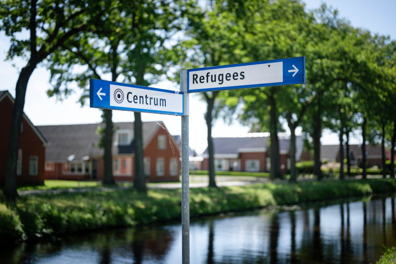 Ongemak over aanmeldcentrum neemt toe onder dorpsbewoners. ‘Als je Ter Apel wilt behouden, dan kan dit niet langer’