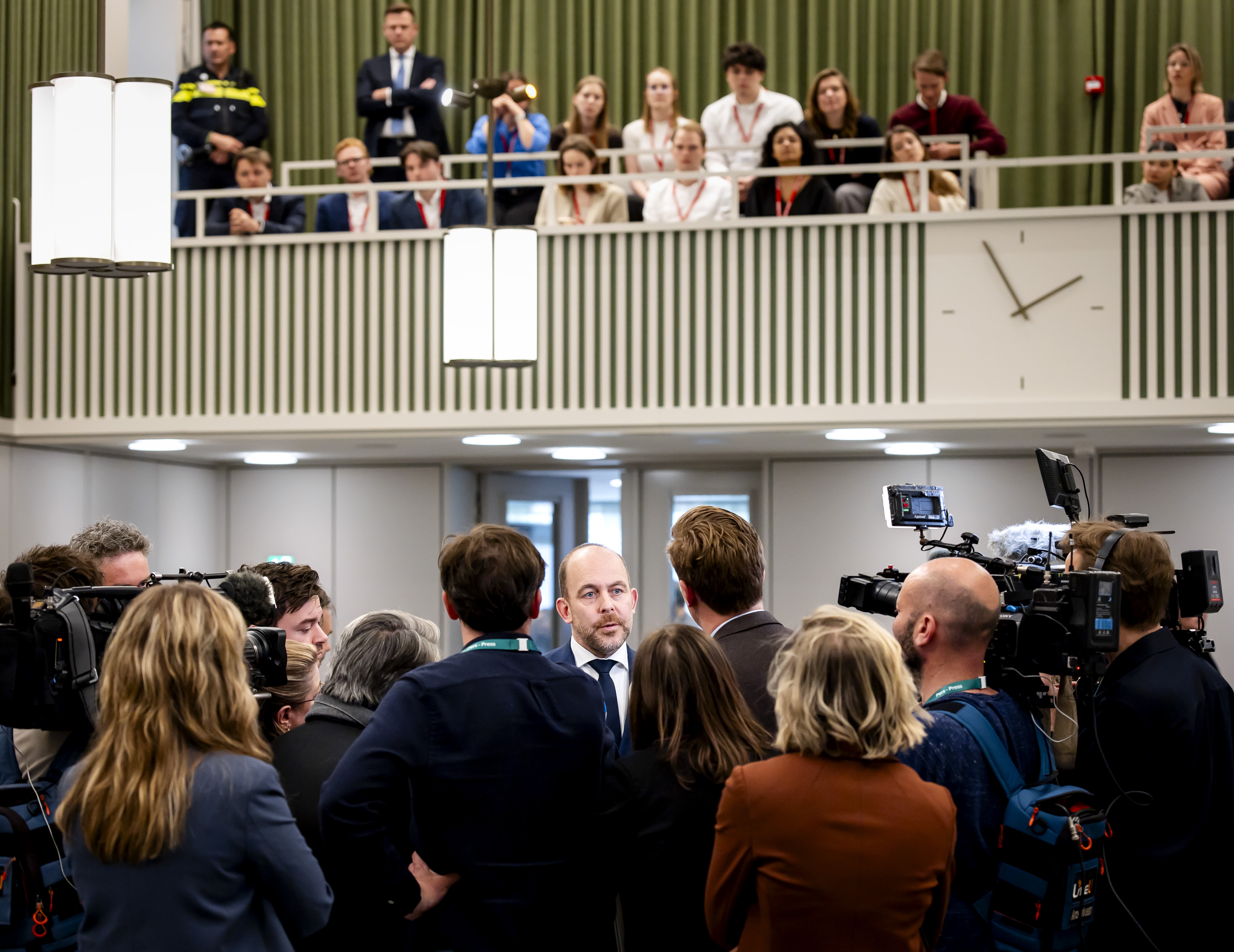 Binnen 2 weken nieuwe wetsvoorstellen asiel: ‘Criminele vreemdelingen sneller ongewenst verklaren’