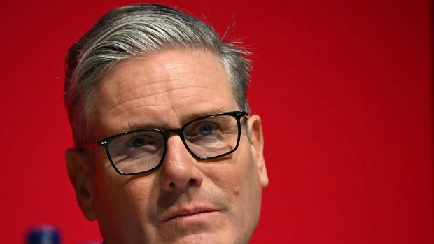 Britse premier Starmer noemt voorstellen Farage racistisch