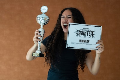Phoenix (18) uit Gouda is eerste vrouwelijke winnaar ooit van het NK Grunten