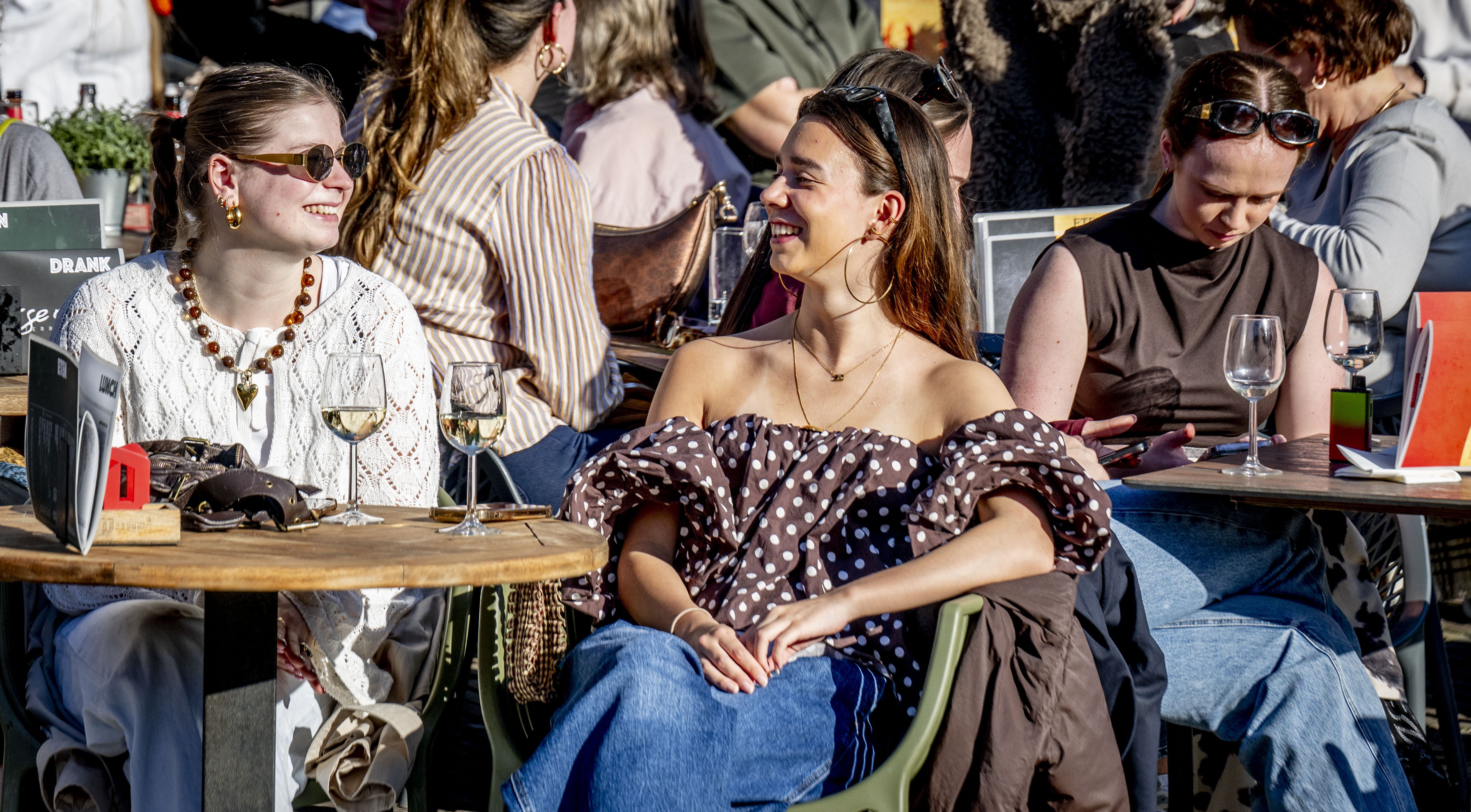 Dag lente: flinke regenbuien in aantocht, maar het wordt volgende week weer heerlijk terrasweer