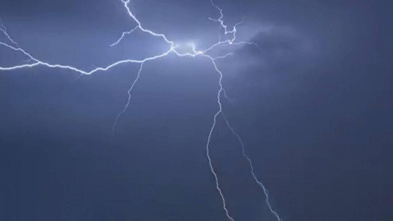 Code geel vanwege onweer met windstoten en hagel