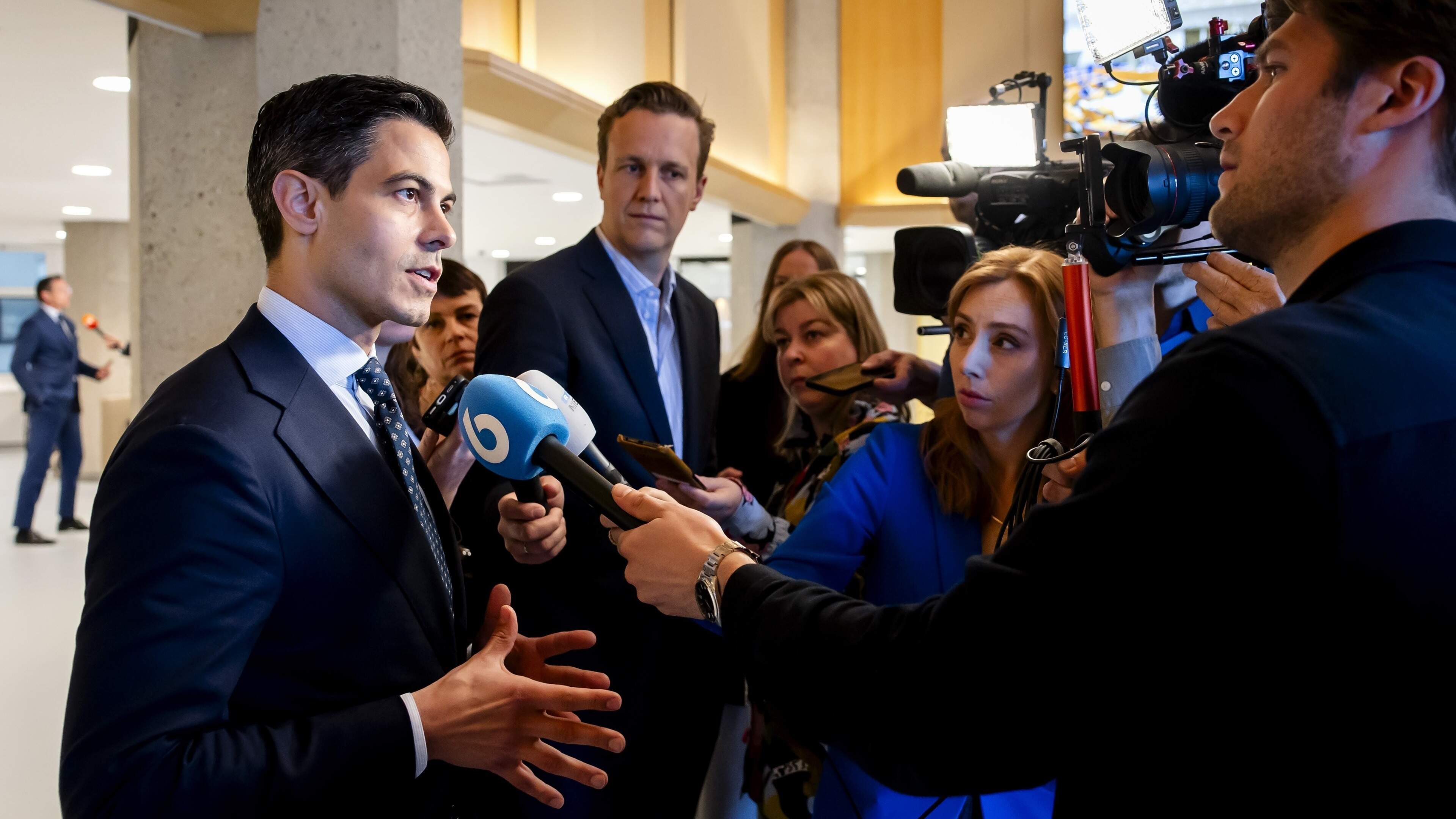 Jetten: binnen twee weken nieuwe asielmaatregelen, minister gaat ’broeden’ op strafbaarstelling illegaliteit