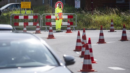 Verkeersregelaars uitgescholden, mishandeld en van sokken gereden: 'Schandalig, geen woorden voor'