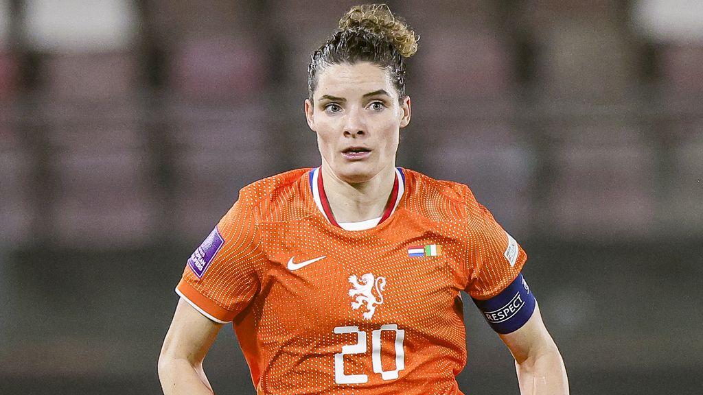 Geen aanvoerder Janssen, wel twee debutanten in Oranje-selectie voor WK-kwalificatie