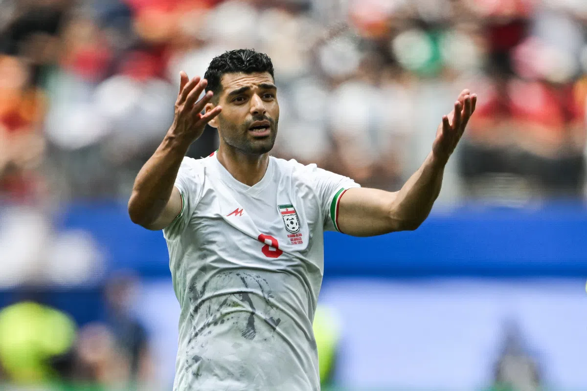 Iran-aanvoerder vindt WK een ramp: 'Denk dat de FIFA ons naar huis wil hebben'