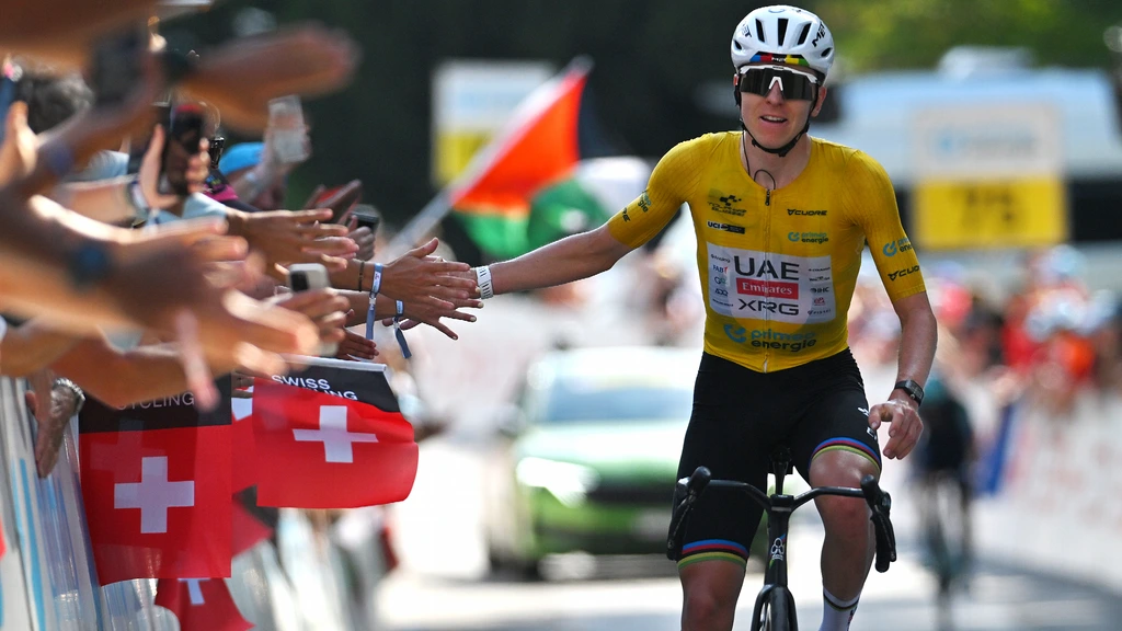 Pogacar siert eerste eindzege in Ronde van Zwitserland op met derde dagsucces