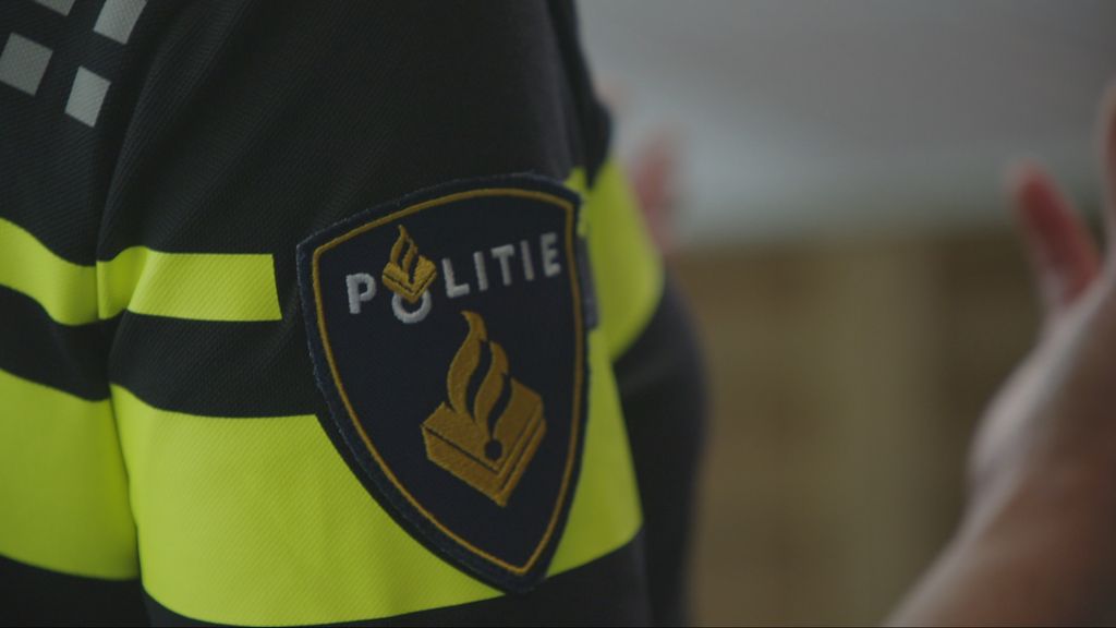 Politie deelt naam en foto verdachte moord op Sherwin Peterhof