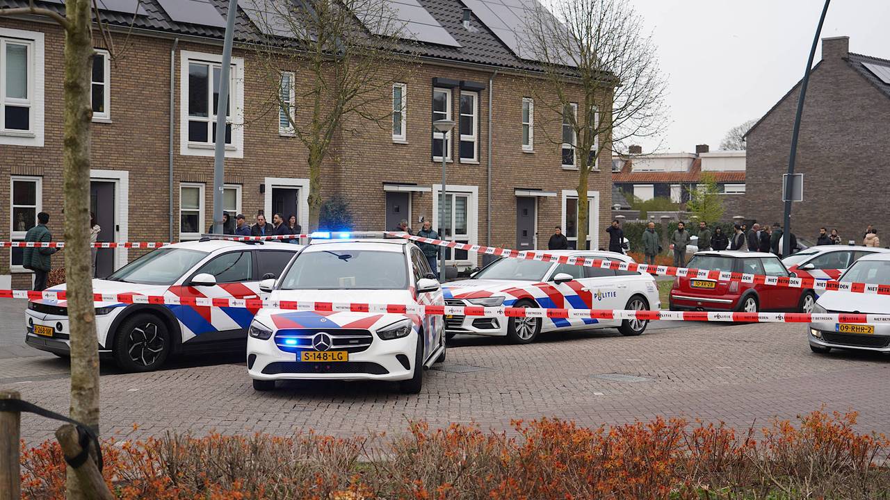 Motief van drievoudige moord nog onduidelijk, huurmoordenaars zwijgen