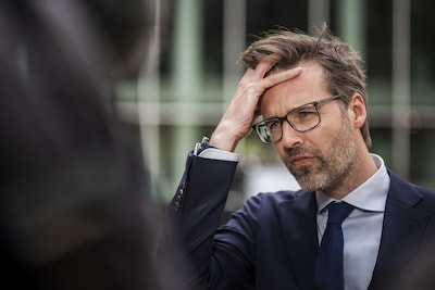 Oppositie kwaad over actie D66-minister: is minderheidskabinet wel betrouwbaar?