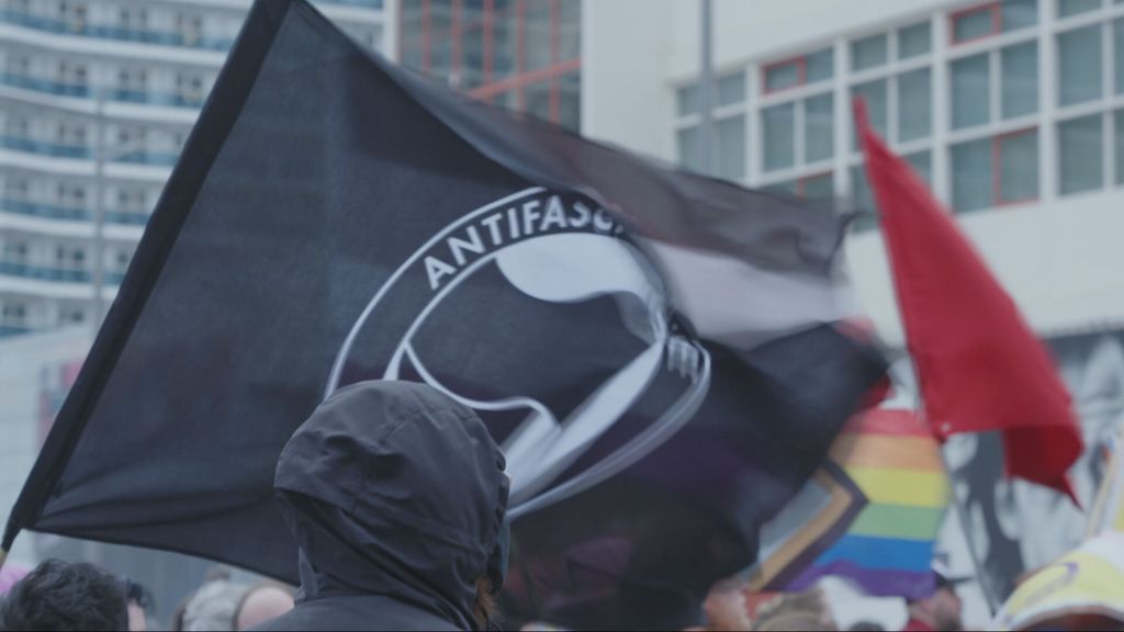 Oud-AIVD'er: Antifa wel extremistisch, maar niet terroristisch