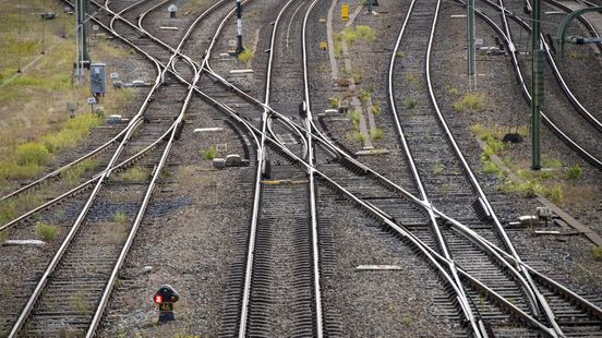 Nog geen treinen rond Gouda door blikseminslag