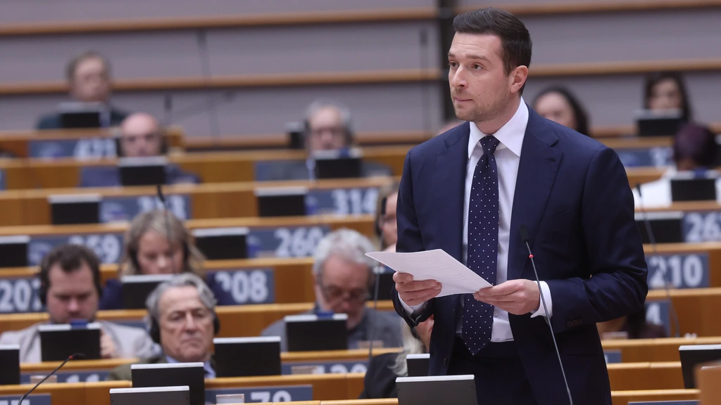 Invallen in verschillende landen om misbruik EU-geld radicaal-rechts