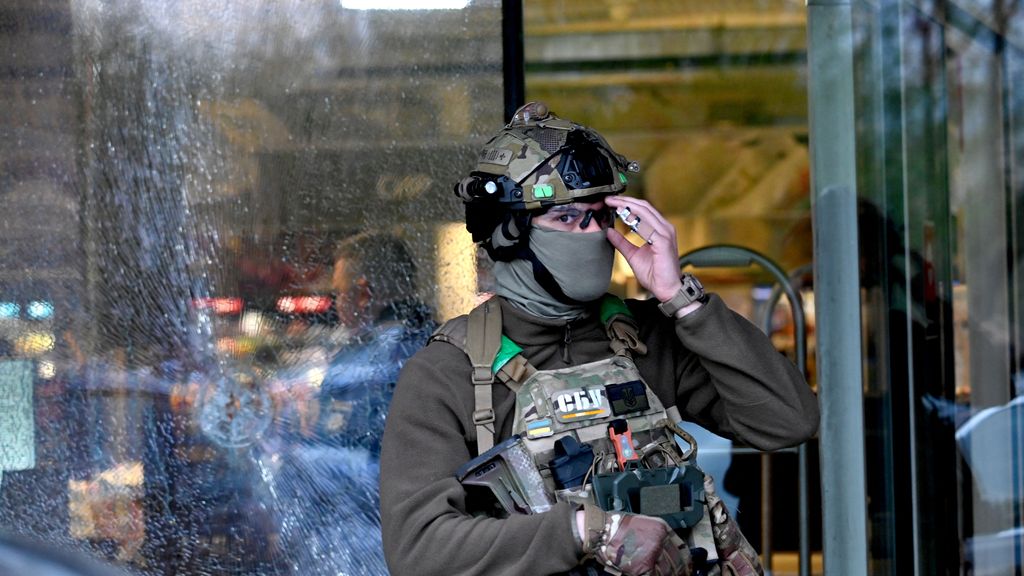 Man schiet zeker 6 mensen dood in Kyiv, motief onbekend