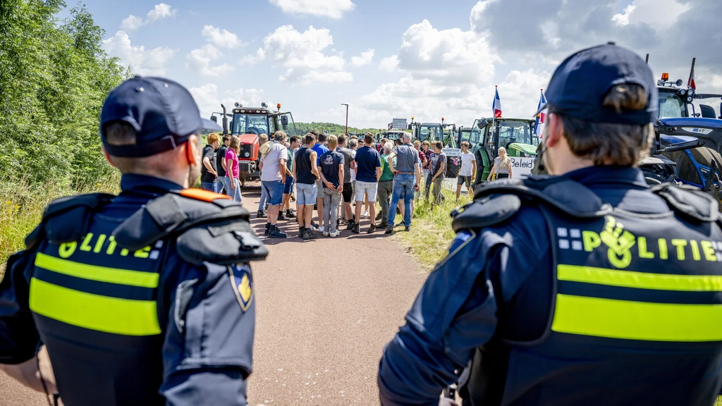 Vijf boeren gearresteerd bij protest tegen stikstofplannen