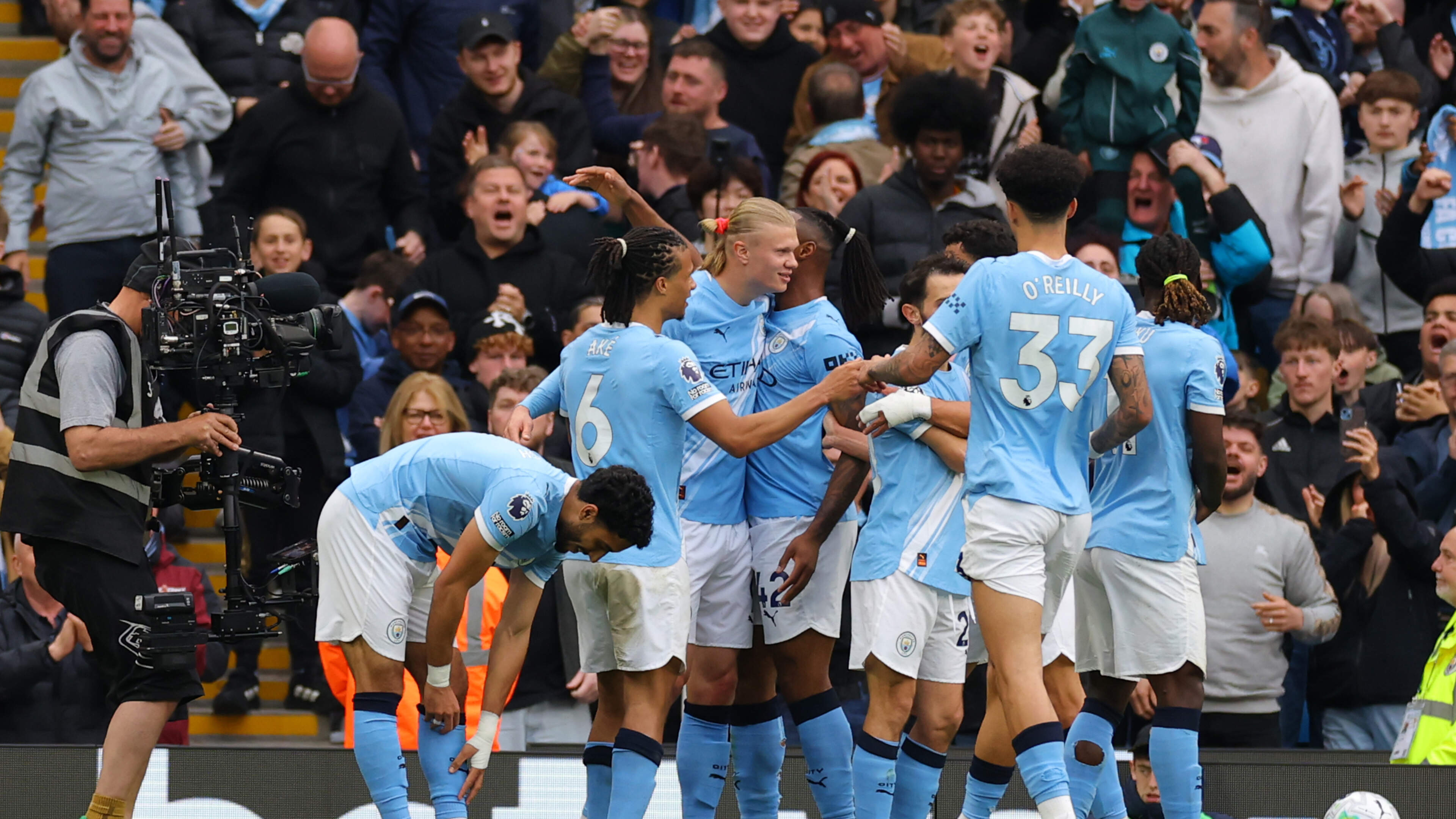 Manchester City voert druk op Arsenal weer op na ruime overwinning op Brentford