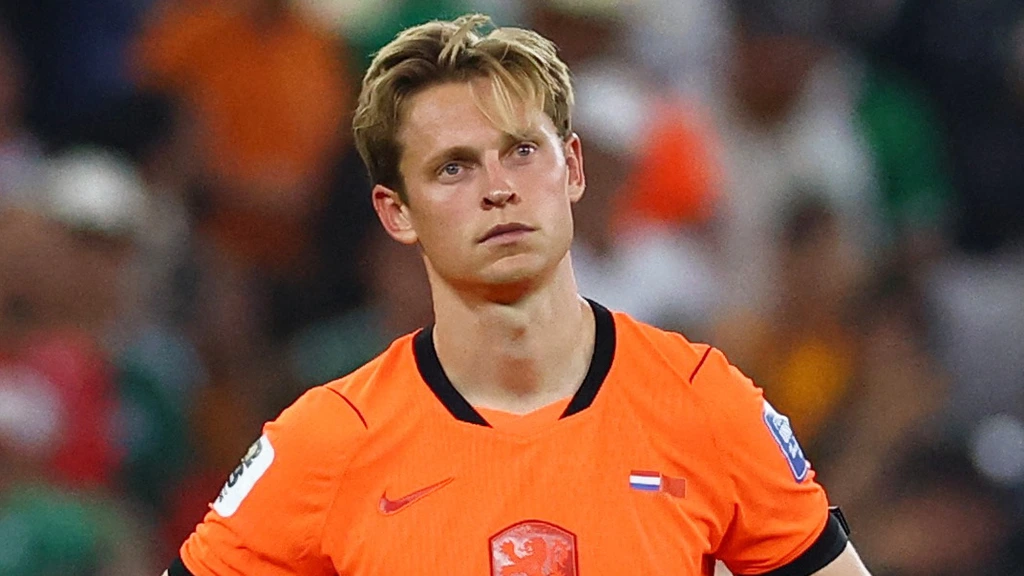 Teleurgestelde De Jong meldt dat blessure ernstiger is dan Oranje-artsen dachten