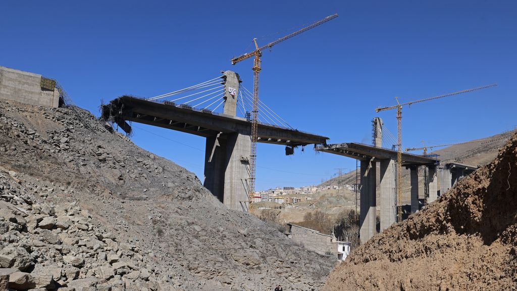 3/4 in Nieuwsuur: Aanvallen op Iran • Effect oorlog grondstoffensector • Overlast door schietoefeningen