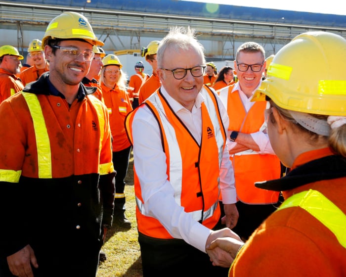 Australia’s largest aluminium smelter to run on renewables by 2033 after Rio Tinto strikes $2.5bn taxpayer bailout deal