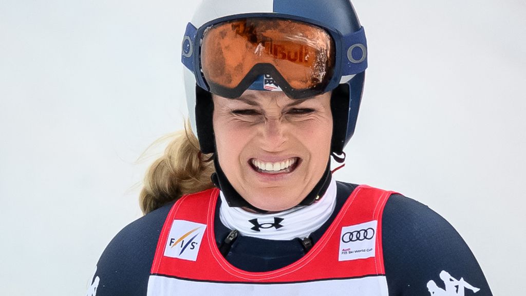Skigrootheid Vonn doet met gescheurde kruisband toch mee aan olympische afdaling
