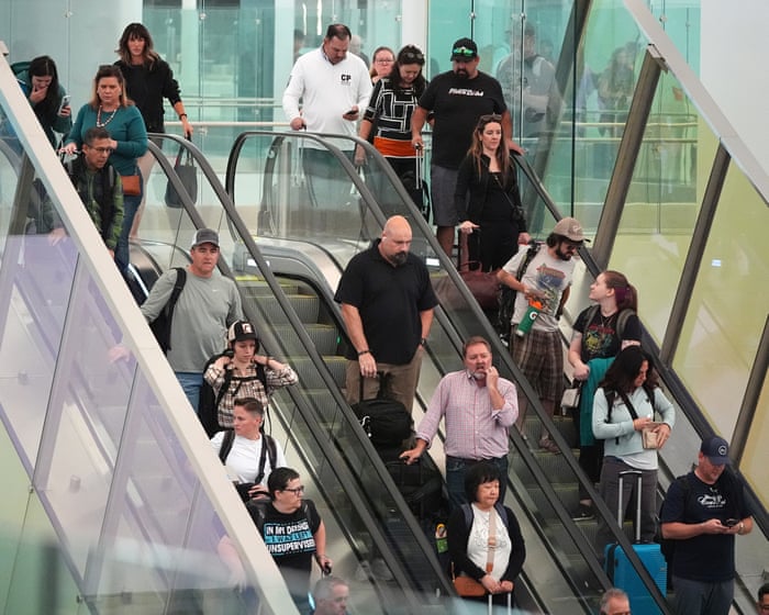 Flight delays as US air traffic controllers feel strain of government shutdown