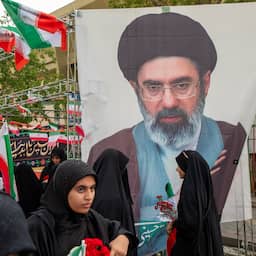 President Iran voedt geruchten over hoogste leider: 'Communicatie is moeilijk'