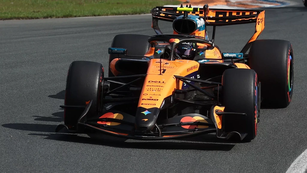 Norris verovert poleposition voor slotrace Zandvoort, Verstappen op plek zeven