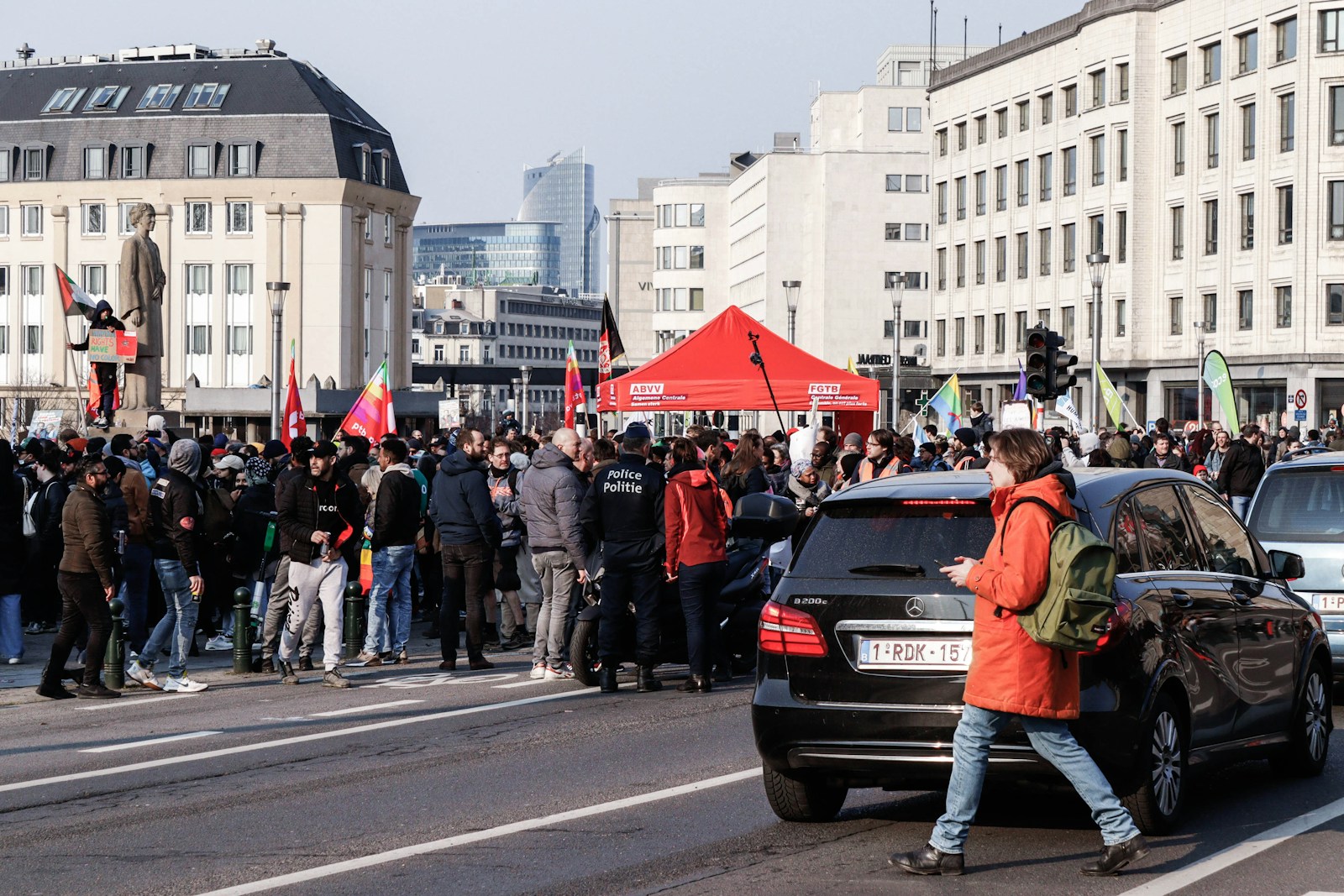 Betoging in Brussel: rellen ontsieren protest vakbonden