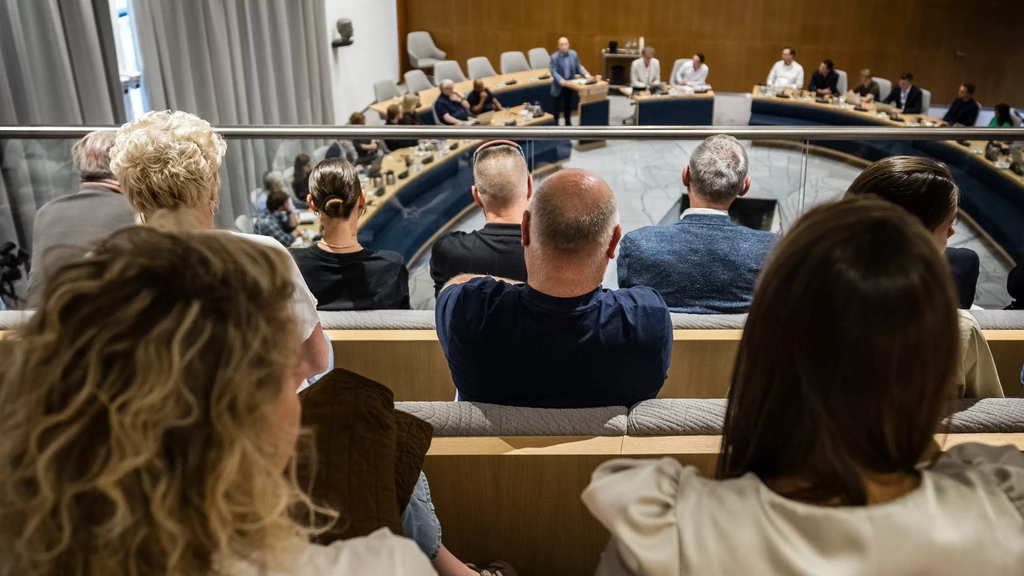 Inwoners Engelen spreken gemeente over asielopvang: 'Luister naar onze zorgen'