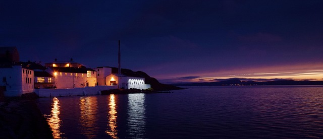 Trump removes tariffs on Scottish whisky after King Charles visit