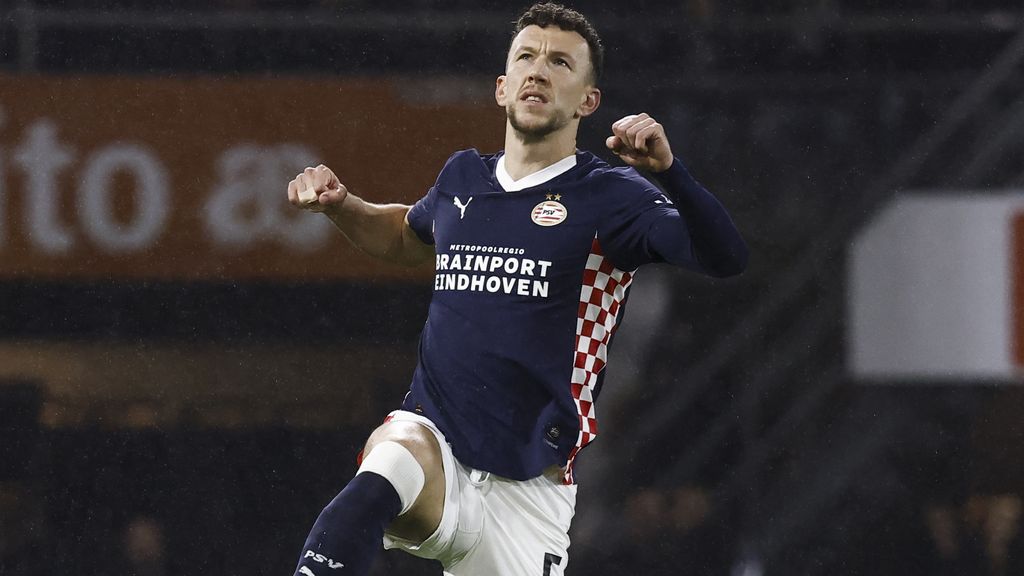 Simpele zege PSV bij Heracles, prachtgoal Zeefuik lichtpuntje voor hekkensluiter