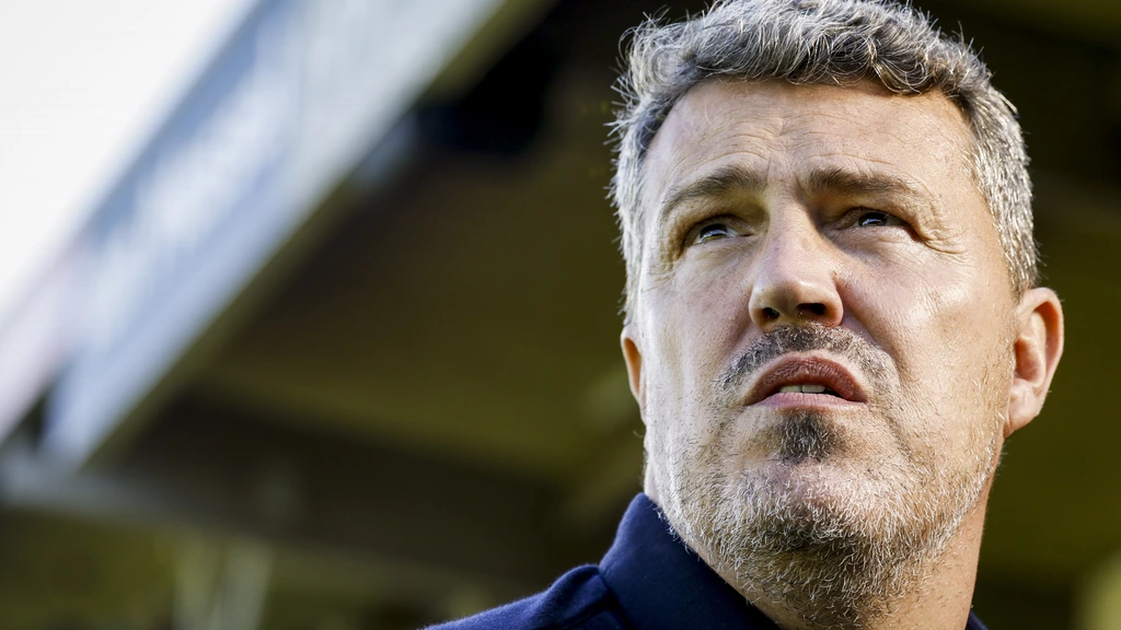 Ajax en coach Óscar García na vier maanden al uit elkaar, contract ontbonden