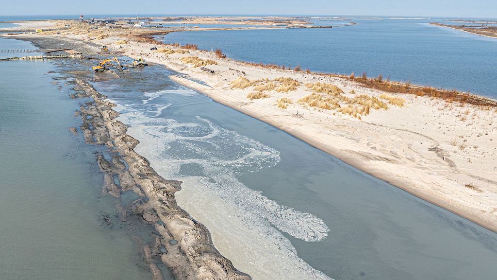 Natuurmonumenten bijna klaar met aanleg van brede stranden bij Marker Wadden