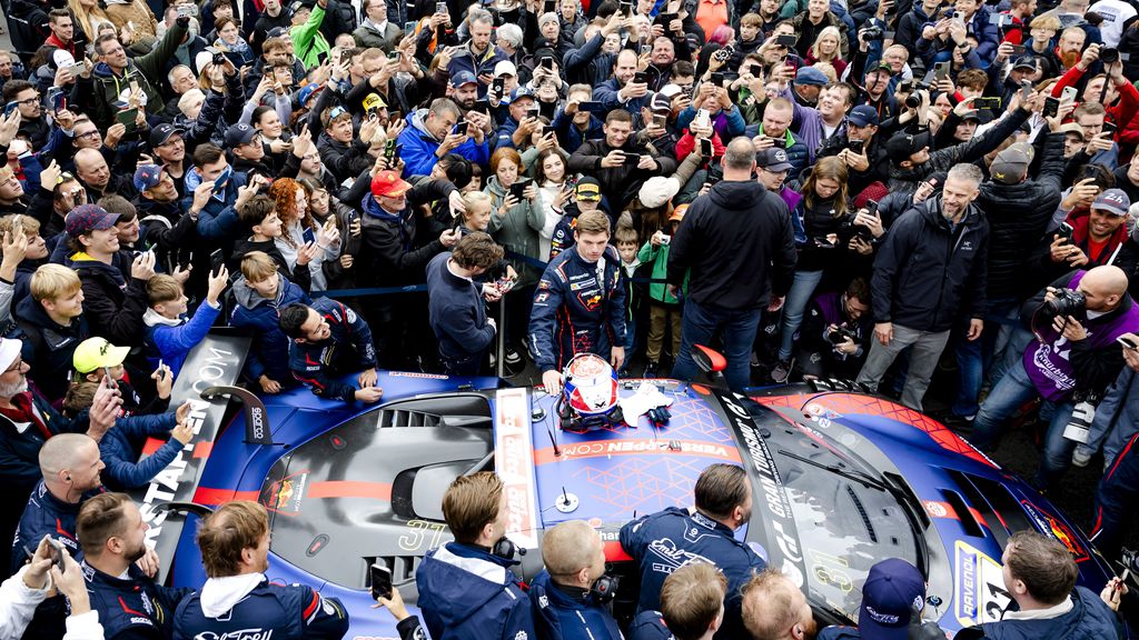 Verstappen maakt indruk bij debuut in 'de groene hel': 'Waanzinnig wat hij laat zien'